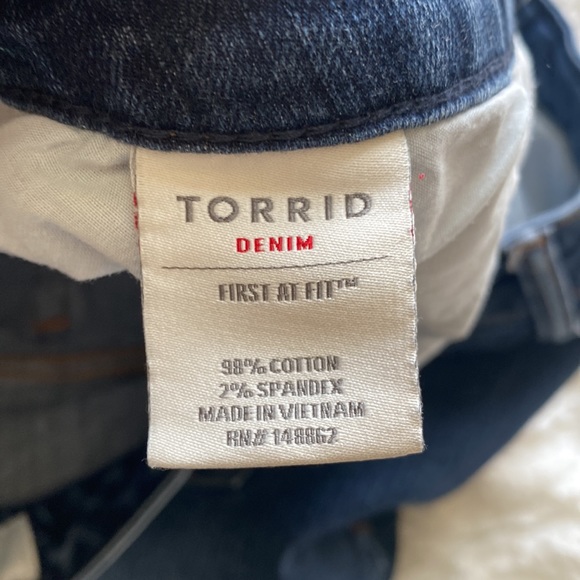 Torrid Denim FIRST AT FIT Shorts - Picture 5 of 11